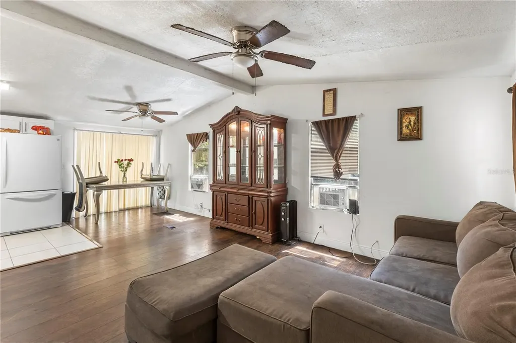 2712 Berdetta Street Leesburg FL 34748