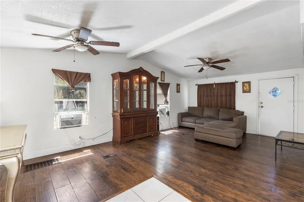 2712 Berdetta Street Leesburg FL 34748