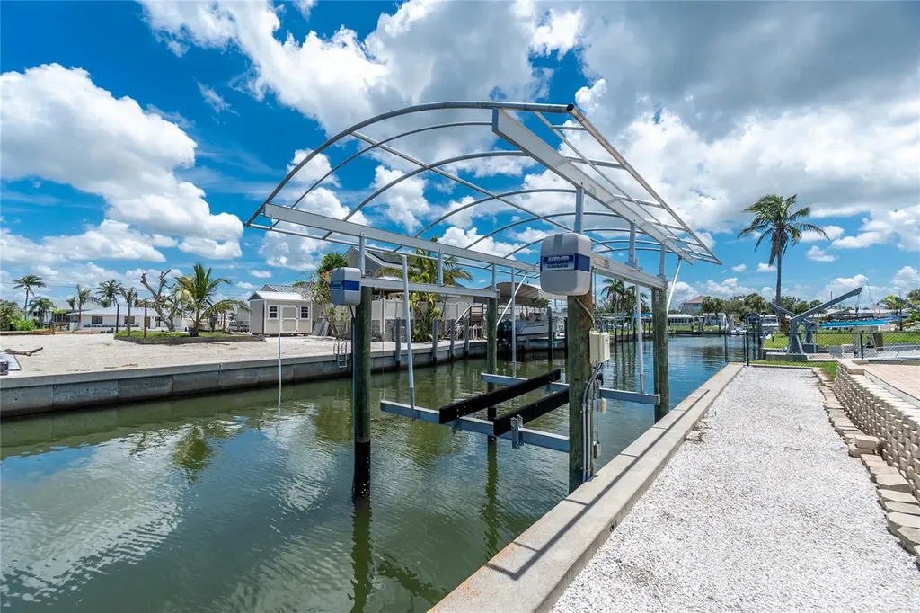 1930 Massachusetts Avenue Englewood FL 34224