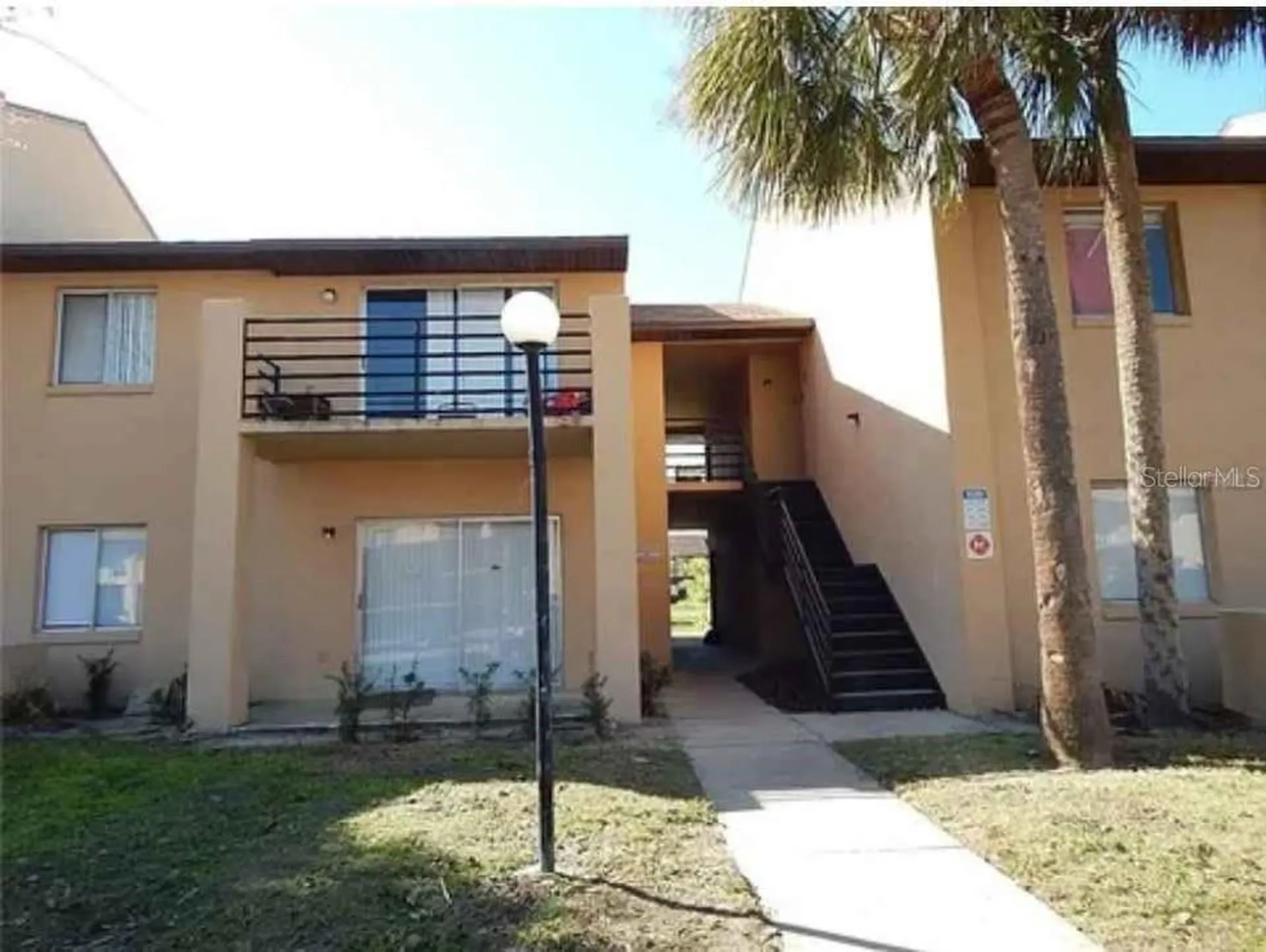 5220 Via Hacienda Orlando FL 32839