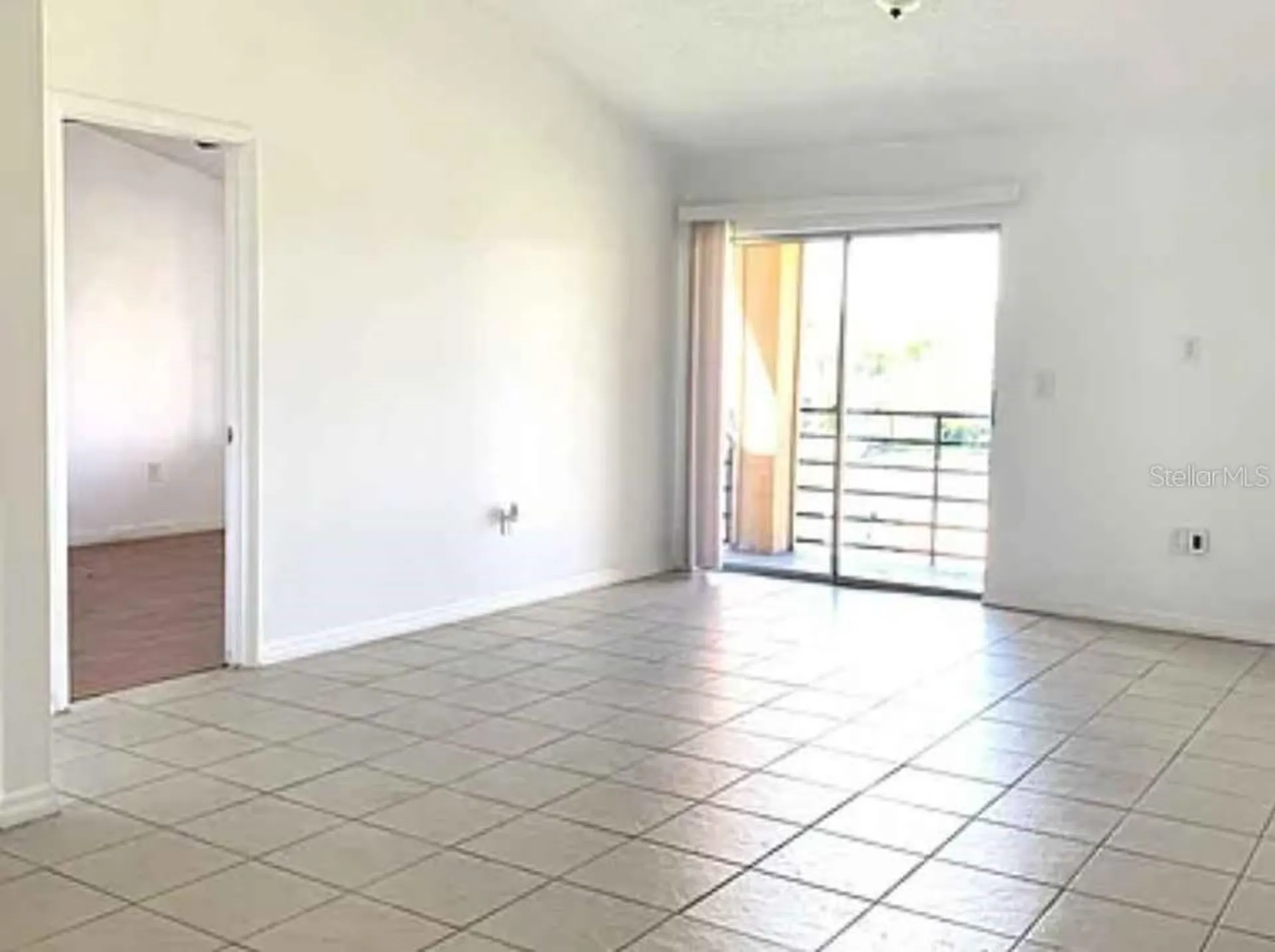 5220 Via Hacienda Orlando FL 32839