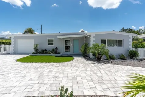 6511 10th Street N St Petersburg FL 33702