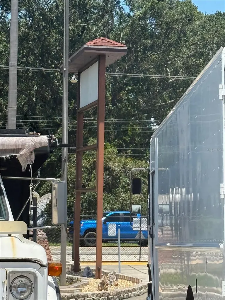 13309 E Us 92 Highway Dover FL 33527