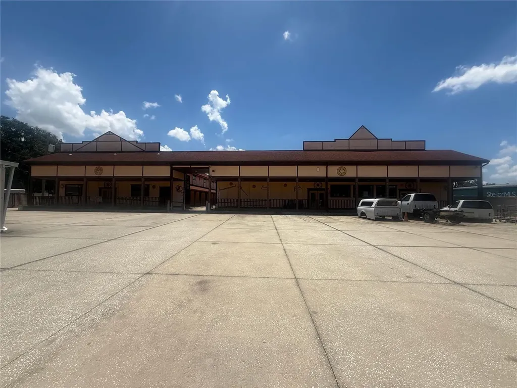 13309 E Us 92 Highway Dover FL 33527