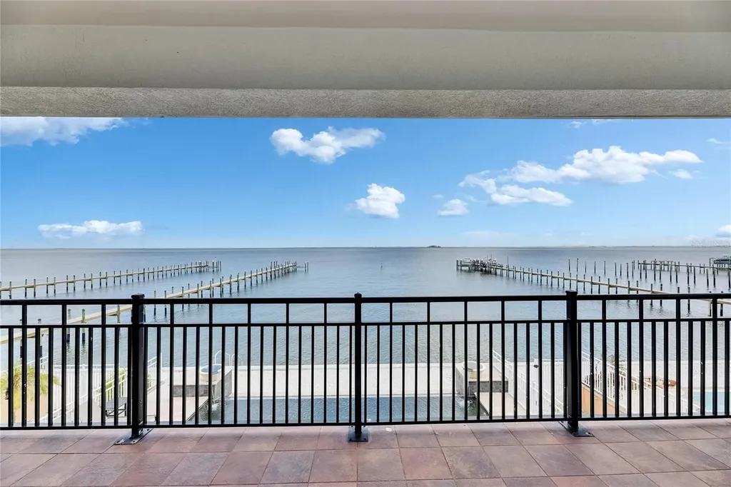 6418 Bright Bay Court Apollo Beach FL 33572