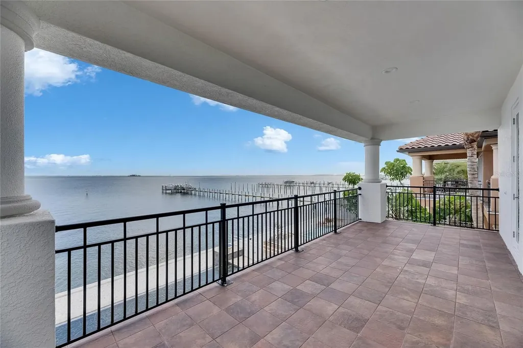 6418 Bright Bay Court Apollo Beach FL 33572