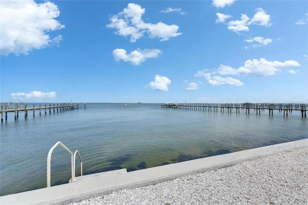 6418 Bright Bay Court Apollo Beach FL 33572