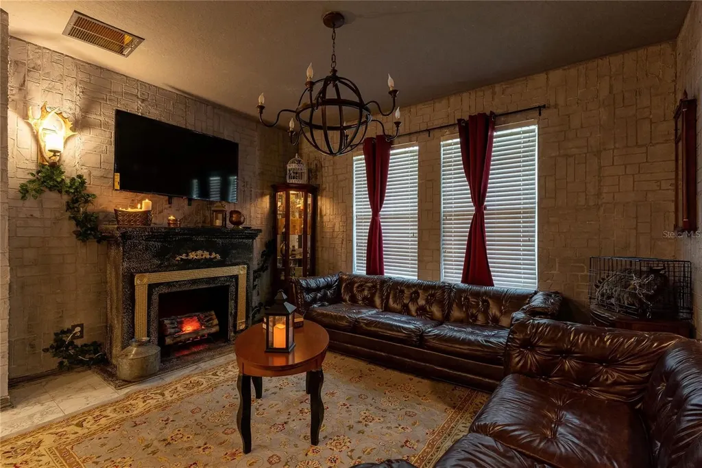 2041 Lacie Jo Lane Kissimmee FL 34743