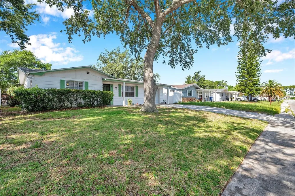 3118 Lloyd Drive Holiday FL 34691
