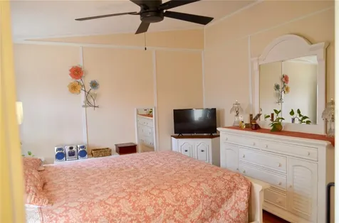 8031 SE Homestead Avenue Hobe Sound FL 33455