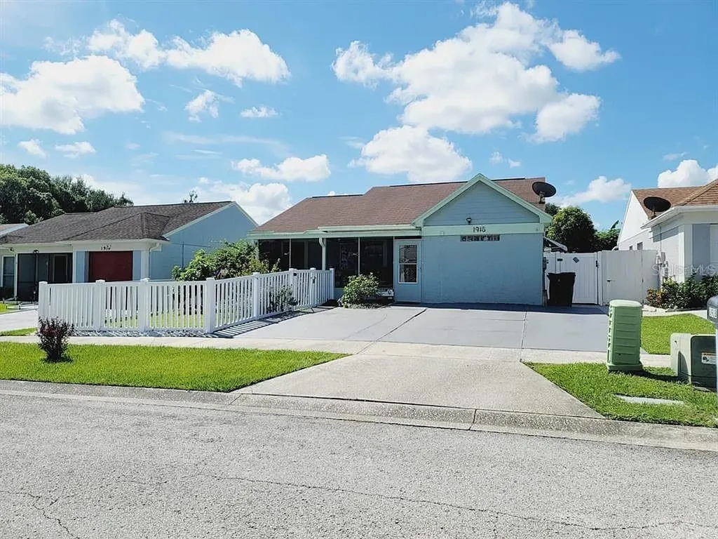 1918 Crown Park Drive Valrico FL 33594