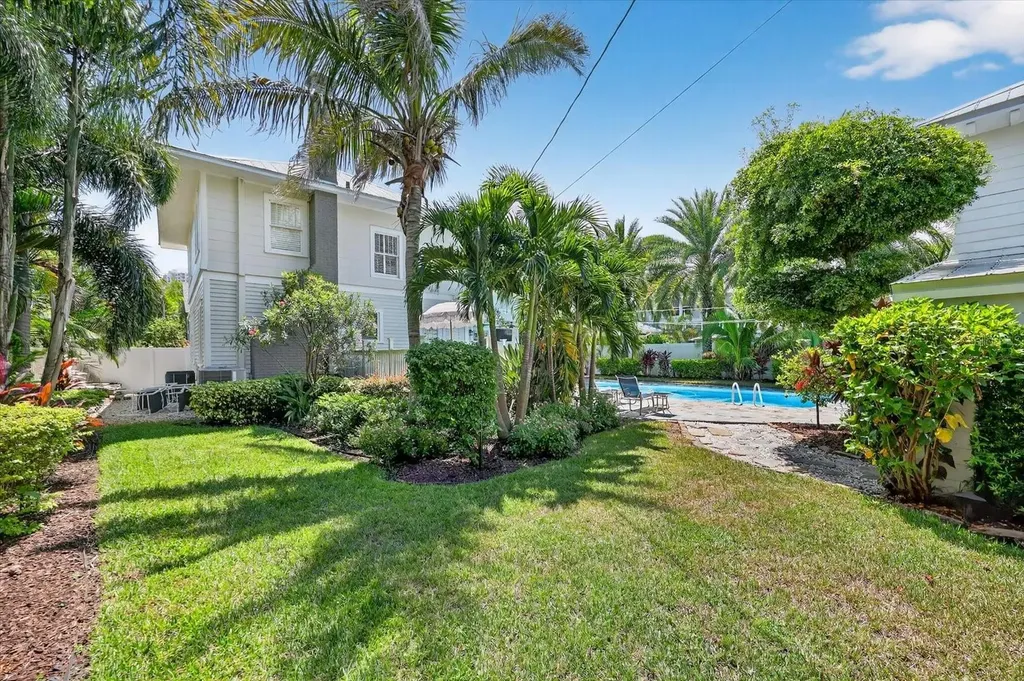 235 10th Avenue NE St Petersburg FL 33701