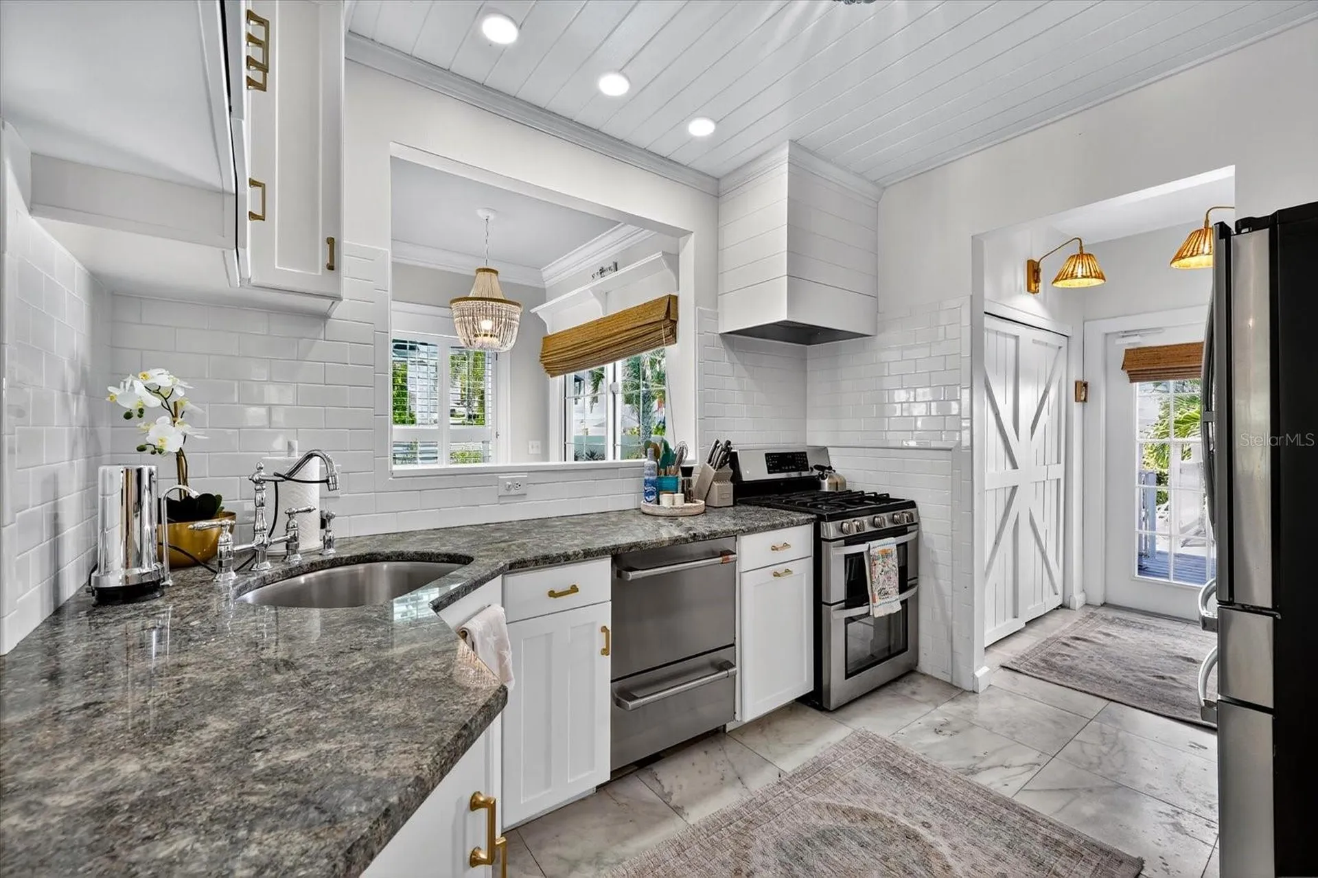 235 10th Avenue NE St Petersburg FL 33701