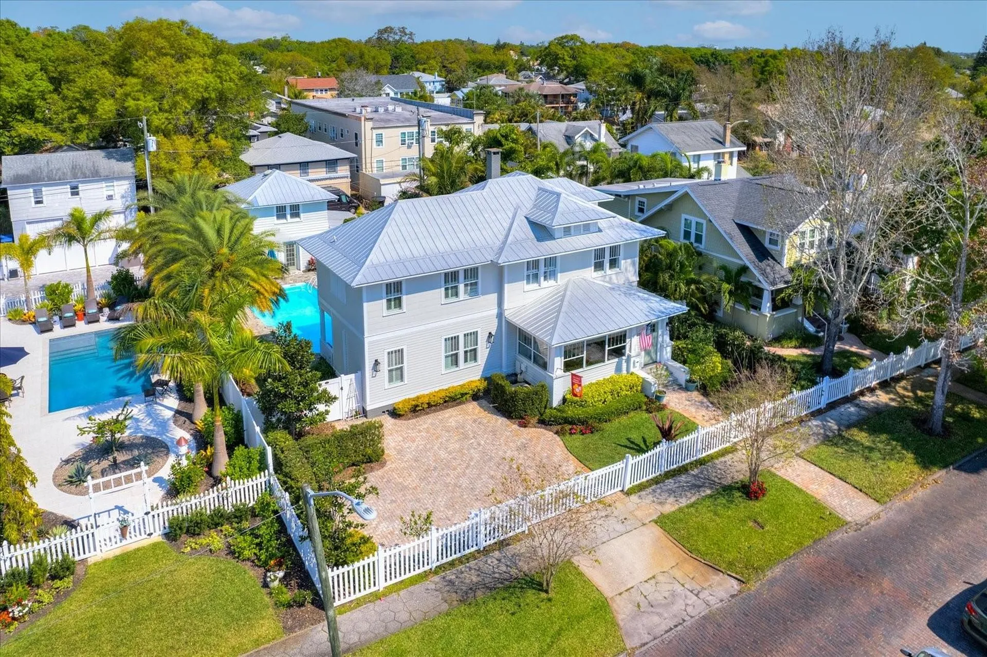 235 10th Avenue NE St Petersburg FL 33701