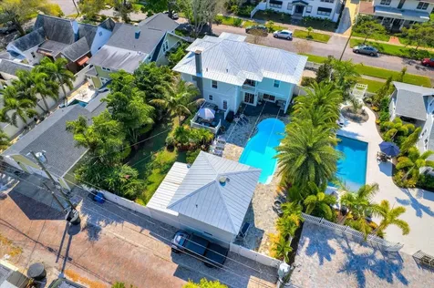 235 10th Avenue NE St Petersburg FL 33701
