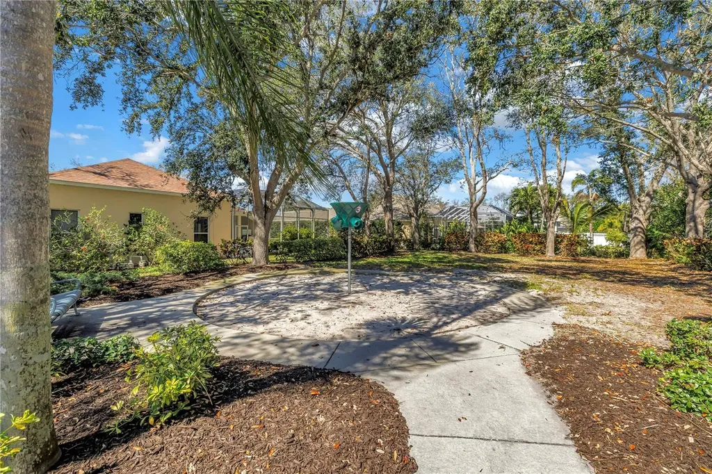 8616 15th Avenue NW Bradenton FL 34209