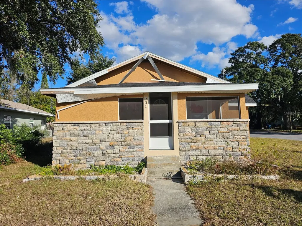 701 N 7th Street Haines City FL 33844