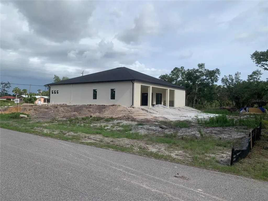 17505 Clover Port Charlotte FL 33948