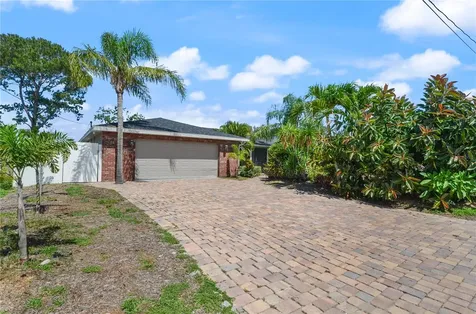 209 7th Street S Haines City FL 33844