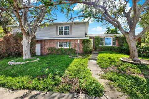 4173 85th Street N St Petersburg FL 33709
