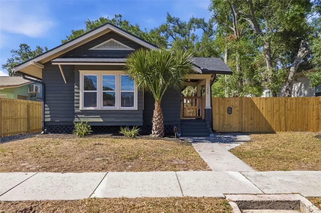 1225 22nd Avenue S St Petersburg FL 33705