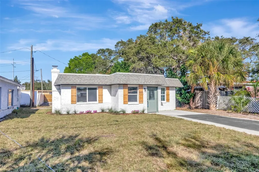 6375 Emerson Avenue S St Petersburg FL 33707