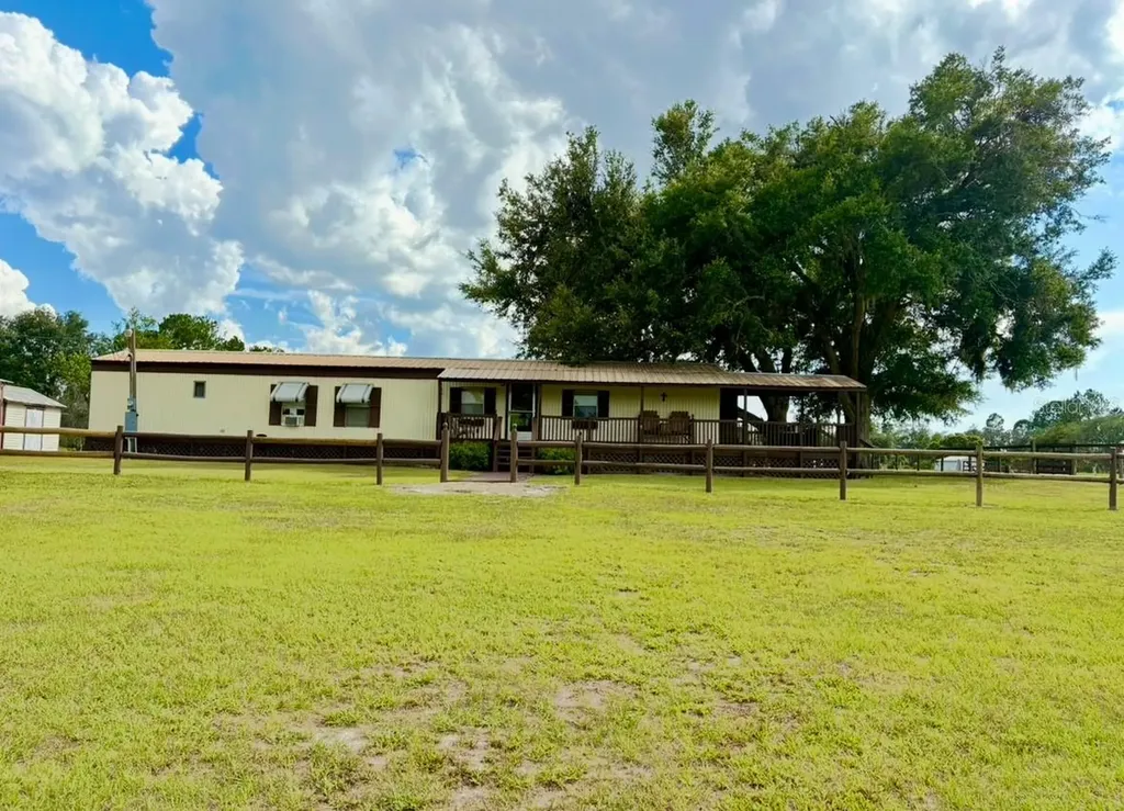 44645 Misty Isle Drive Deland FL 32720