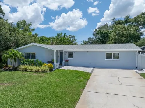 5044 17th Street N St Petersburg FL 33714