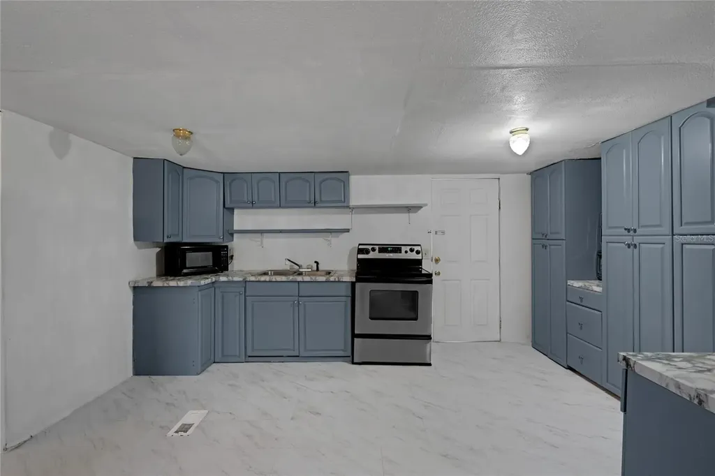 18166 Lynbrook Road Orlando FL 32820