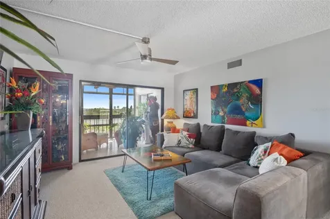 9860 62nd Terrace N St Petersburg FL 33708