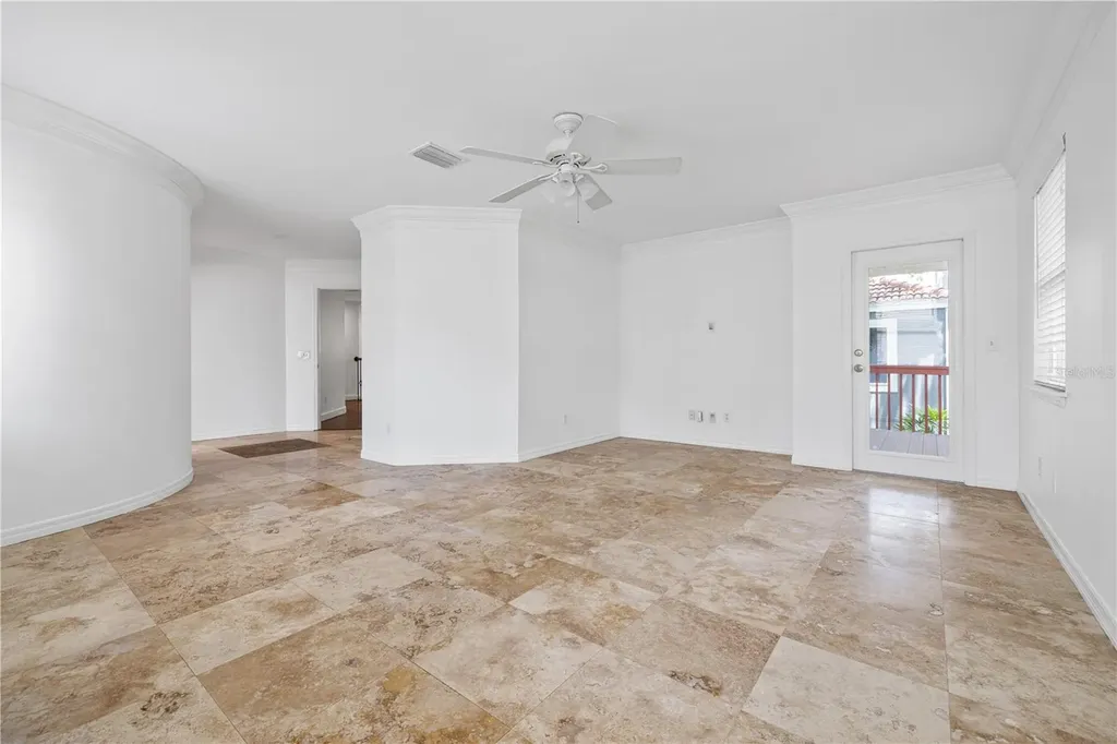 2709 W Bay Avenue Tampa FL 33611