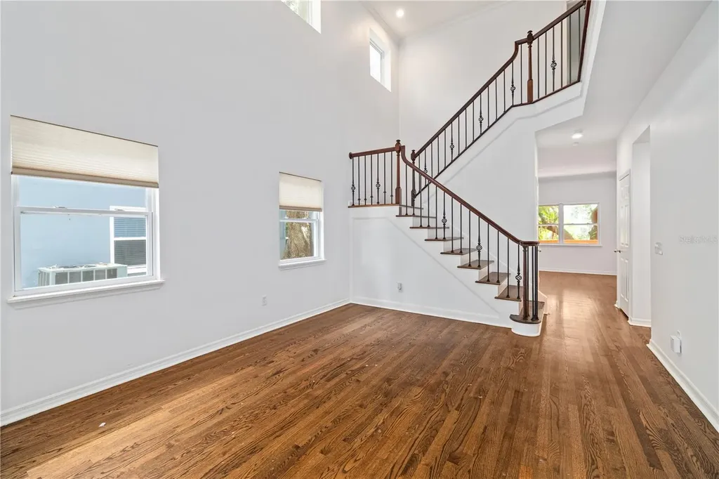 2709 W Bay Avenue Tampa FL 33611