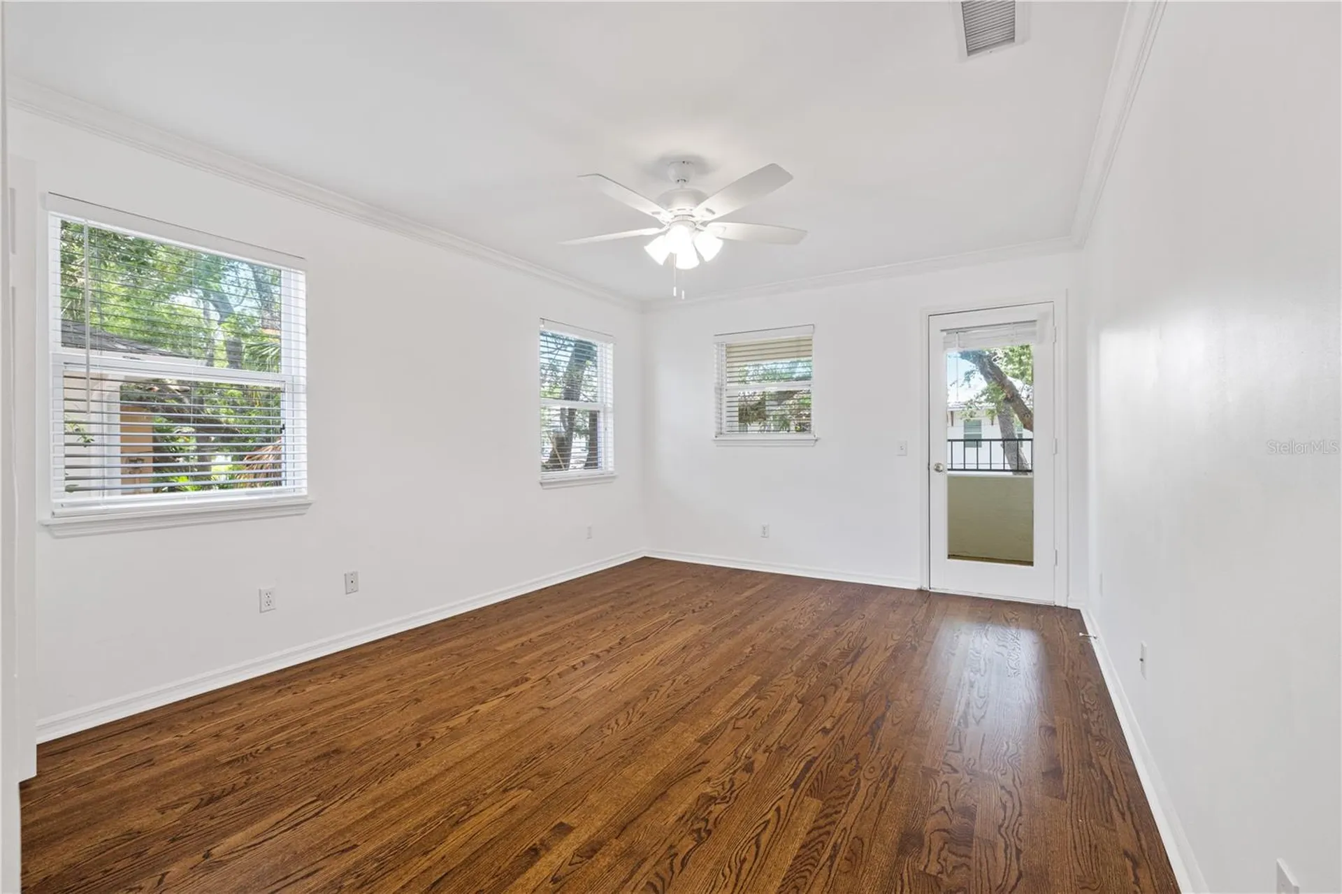 2709 W Bay Avenue Tampa FL 33611