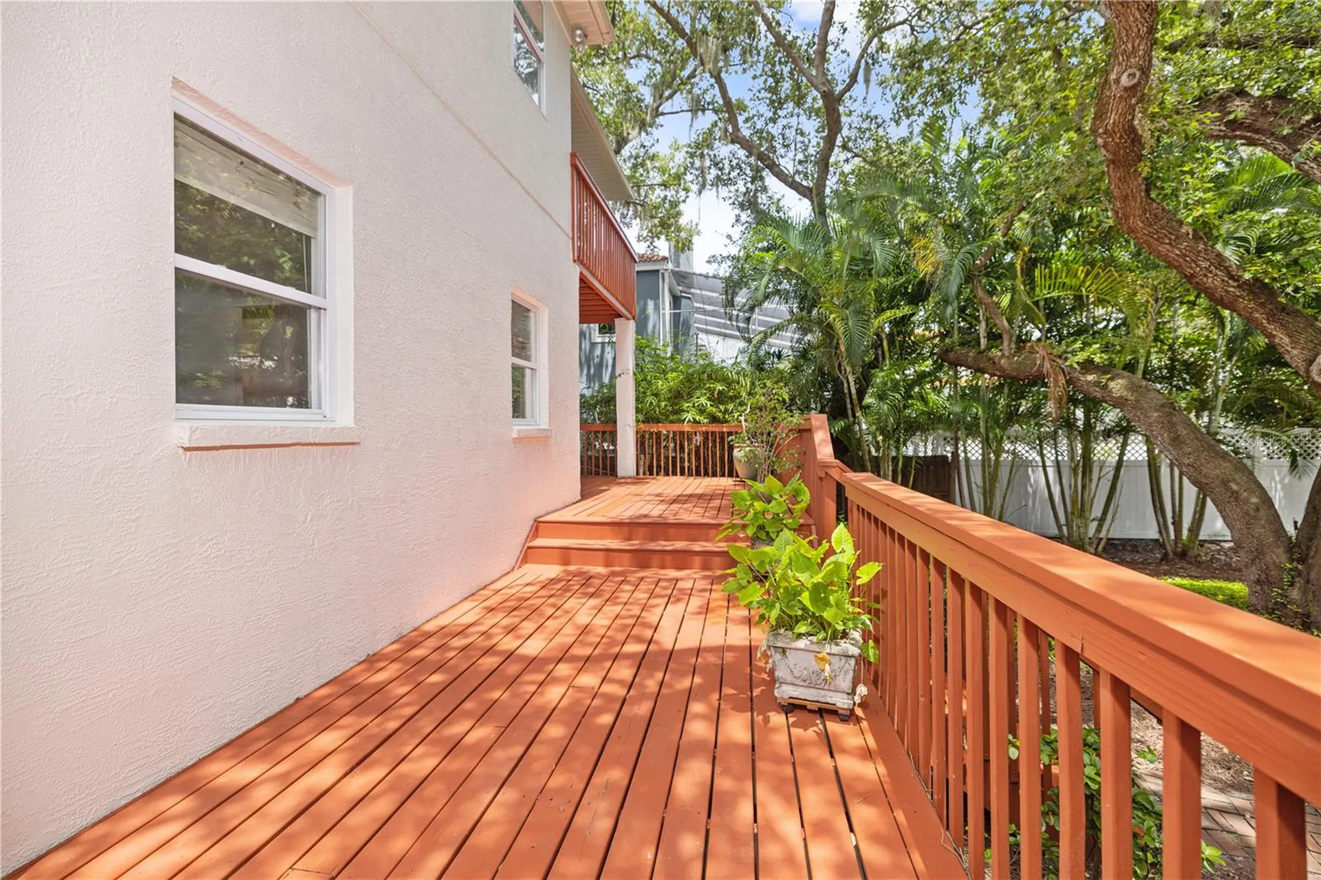 2709 W Bay Avenue Tampa FL 33611
