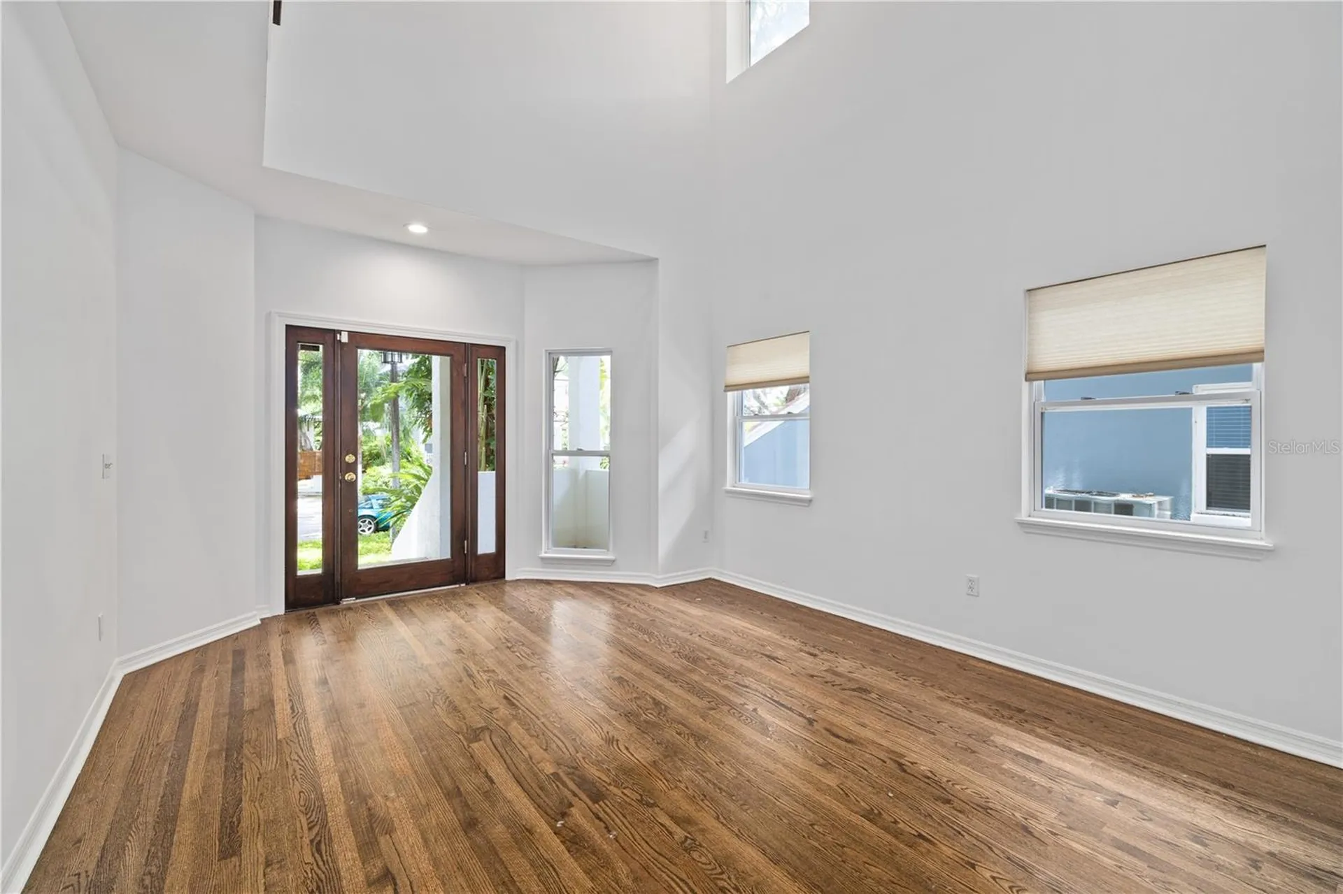 2709 W Bay Avenue Tampa FL 33611