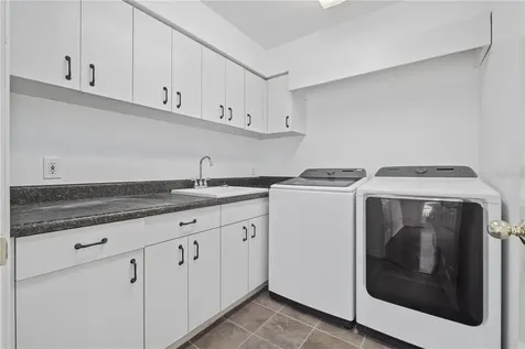2709 W Bay Avenue Tampa FL 33611