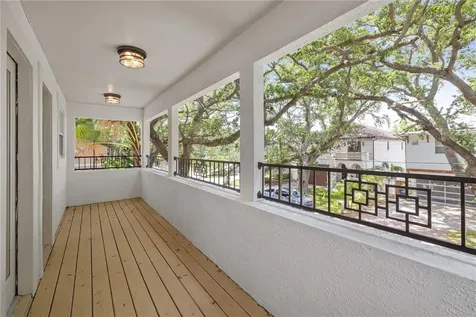 2709 W Bay Avenue Tampa FL 33611
