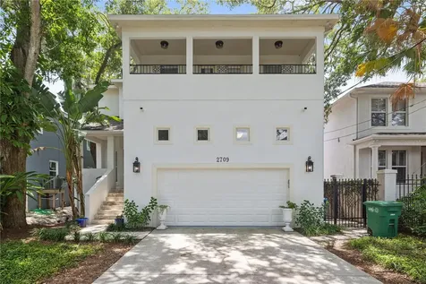 2709 W Bay Avenue Tampa FL 33611