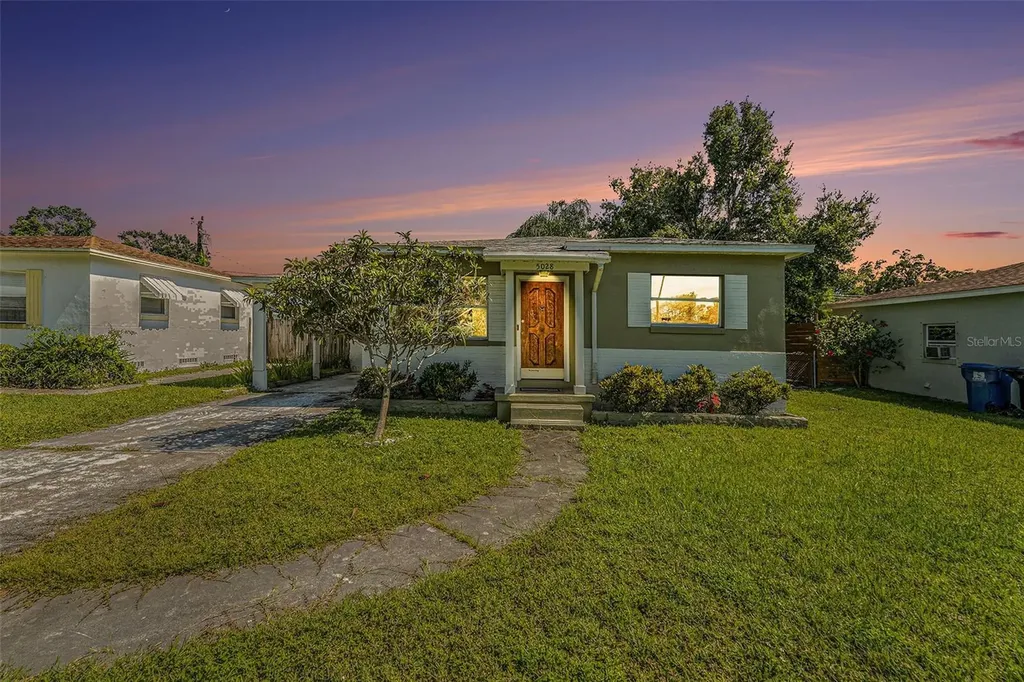 5028 Oxford Avenue N St Petersburg FL 33710