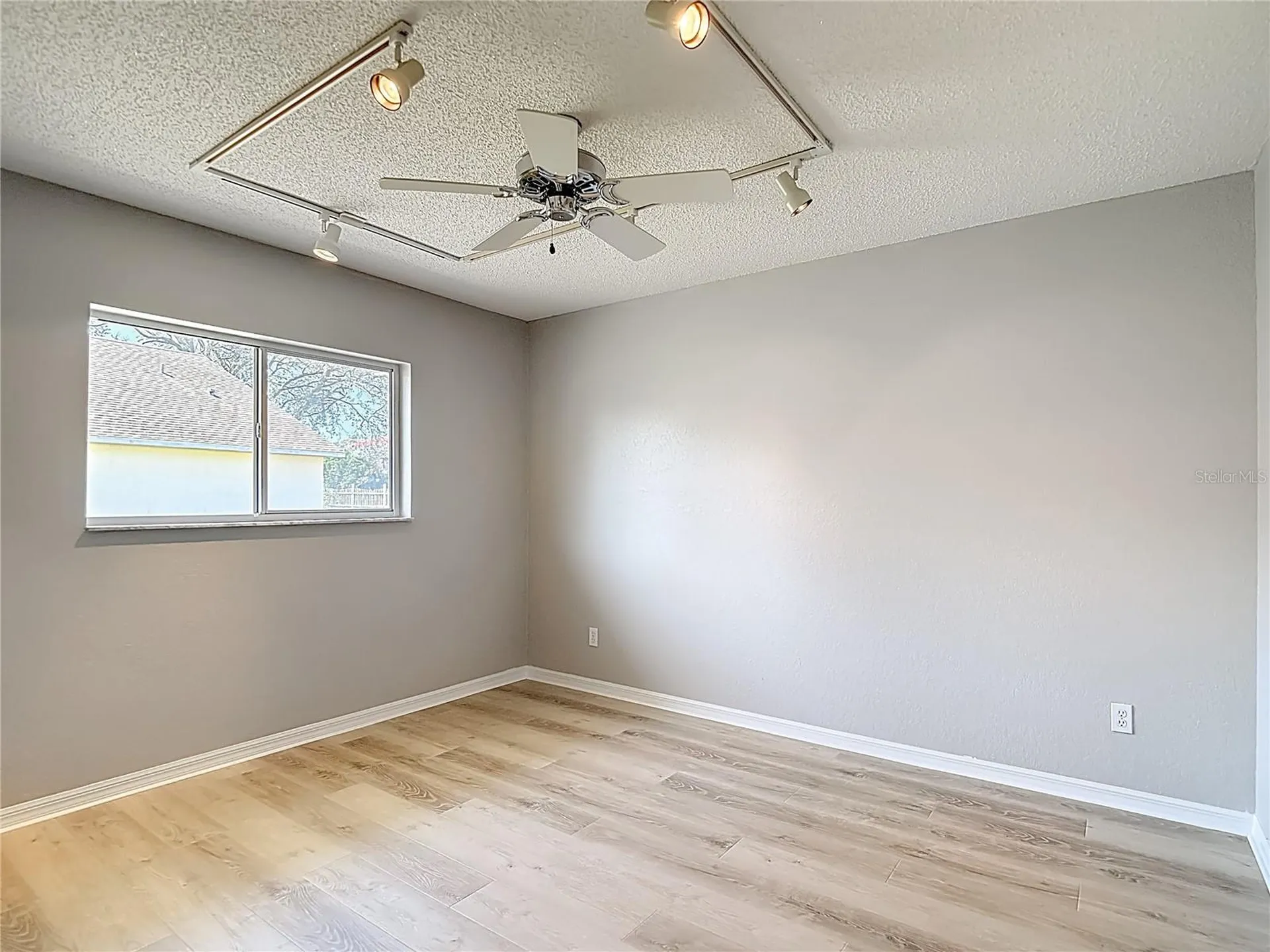 1039 Greenturf Road Spring Hill FL 34608
