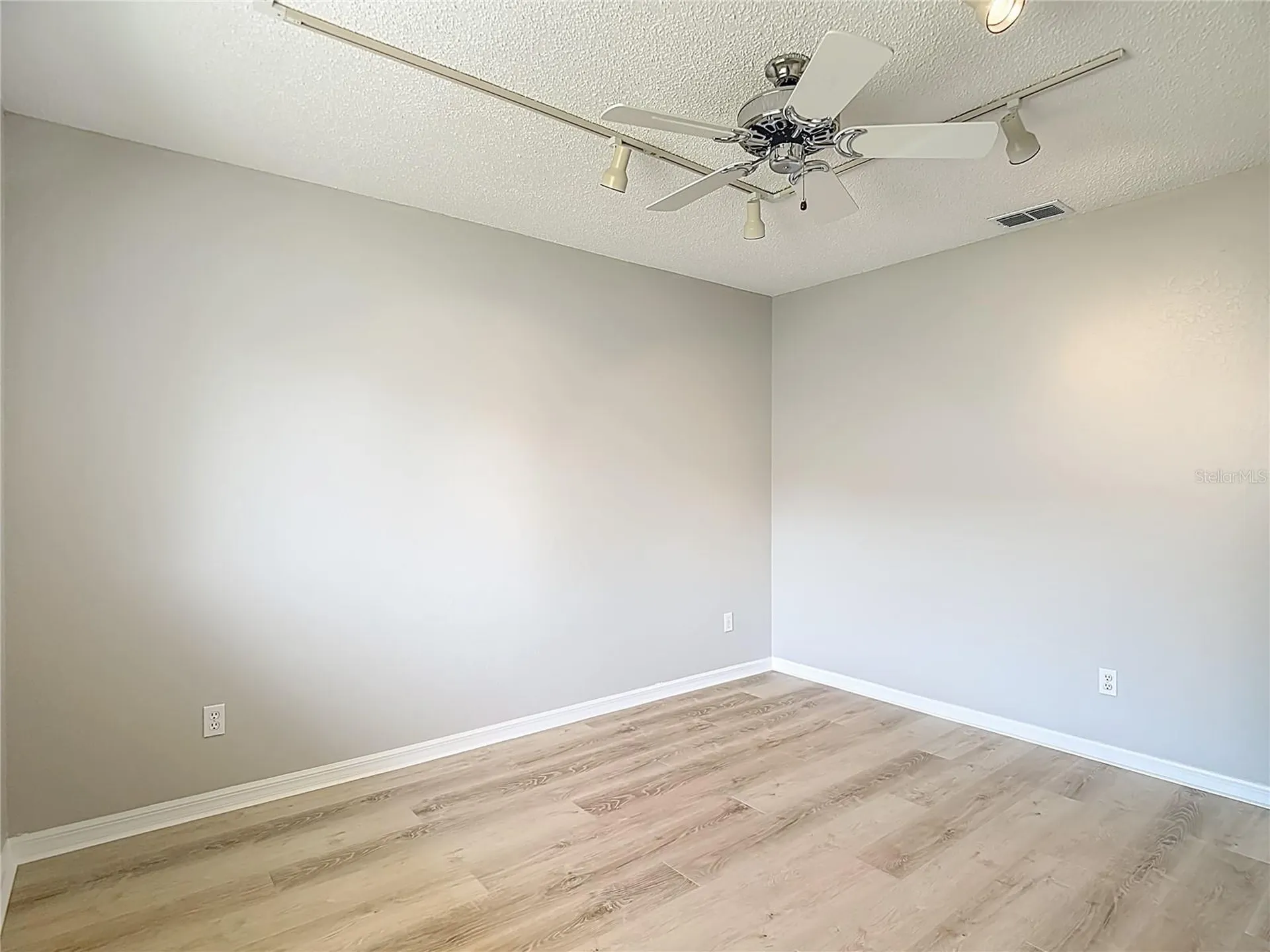 1039 Greenturf Road Spring Hill FL 34608