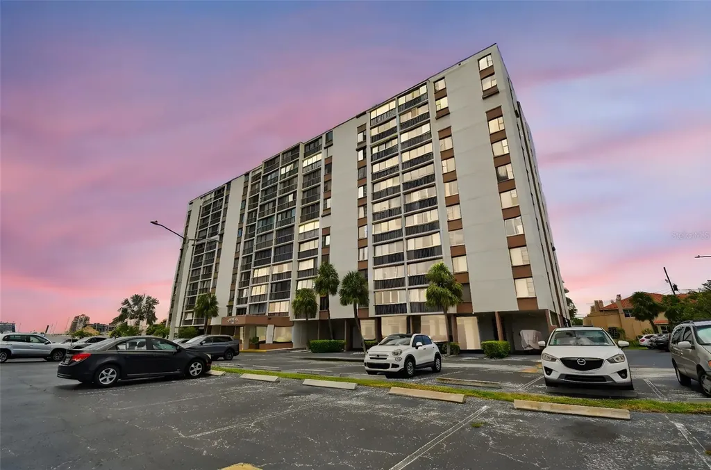 255 Dolphin Point Clearwater Beach FL 33767