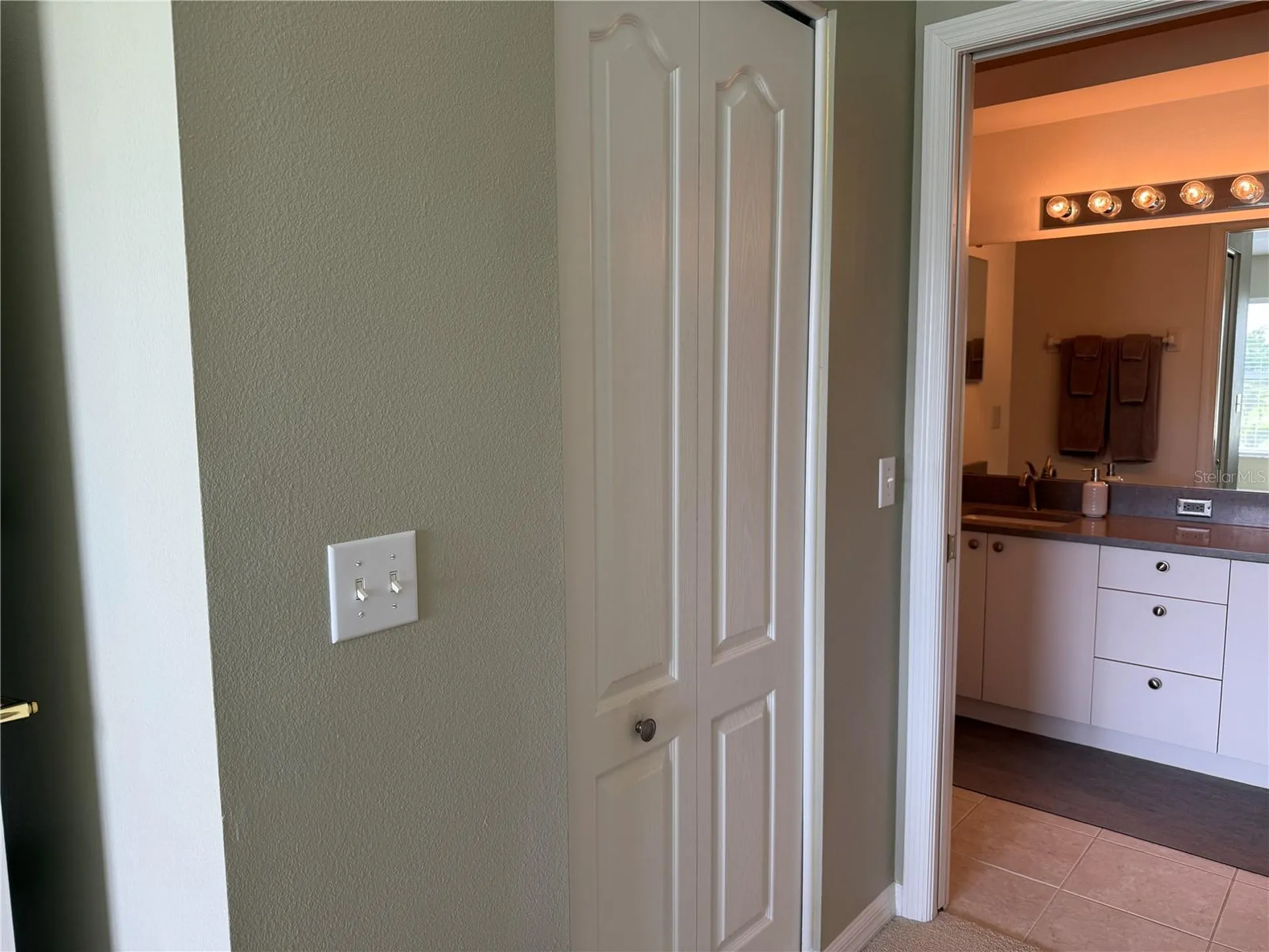 5320 Hyland Hills Avenue Sarasota FL 34241