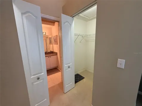 5320 Hyland Hills Avenue Sarasota FL 34241