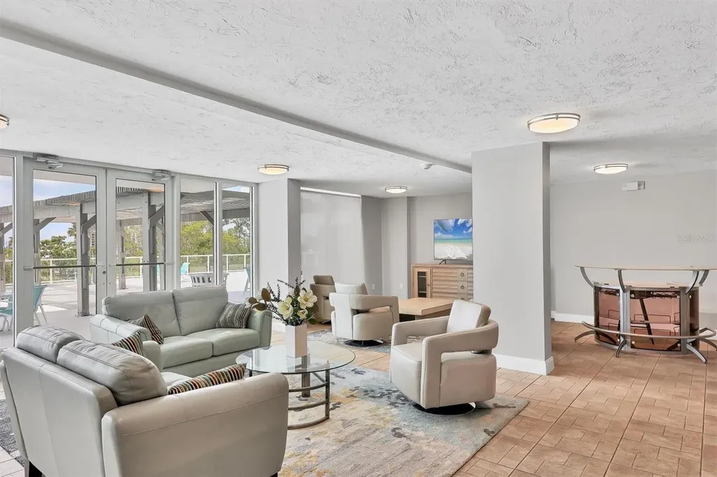 101 S Gulfstream Avenue Sarasota FL 34236