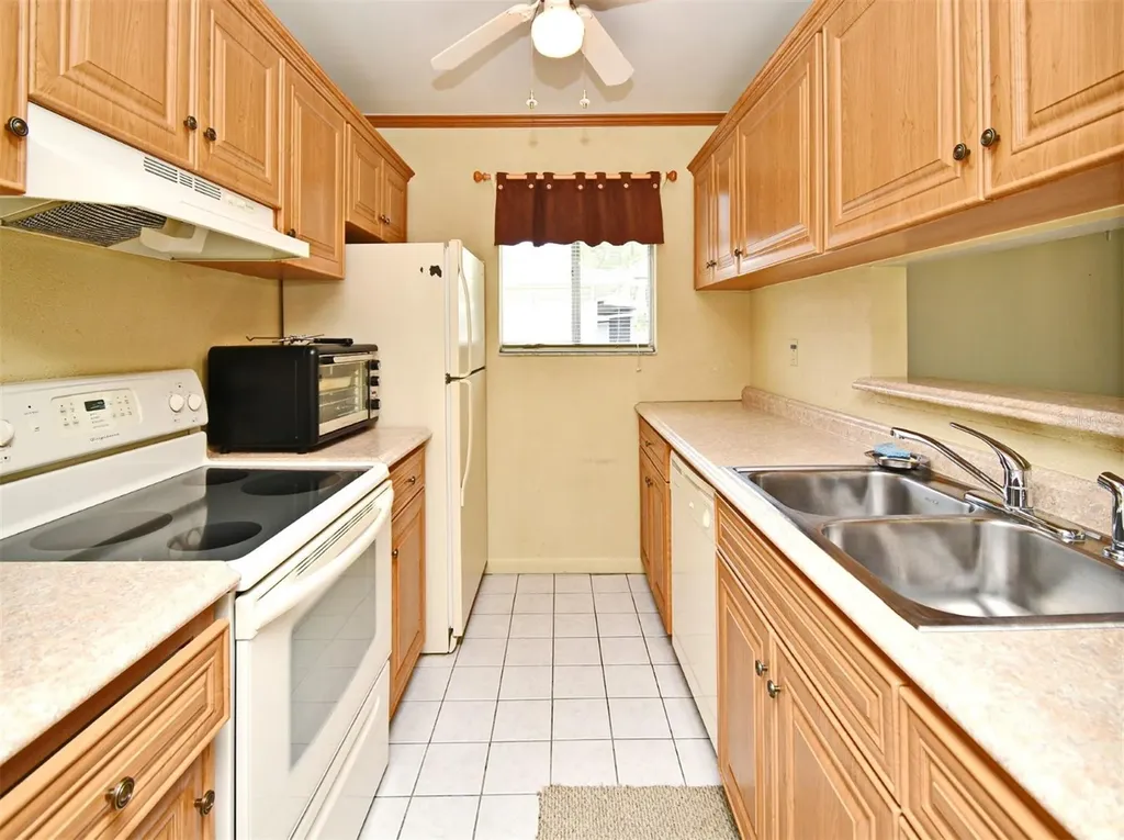 5564 Slash Pine Court Orlando FL 32811