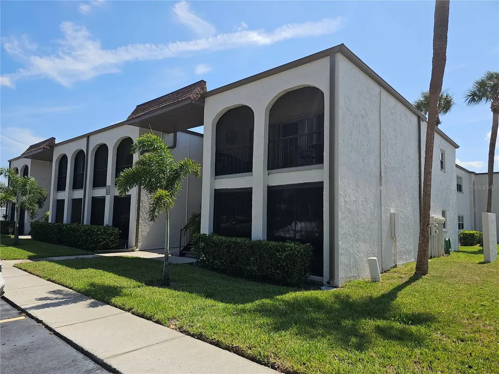 7701 Starkey Road Seminole FL 33777