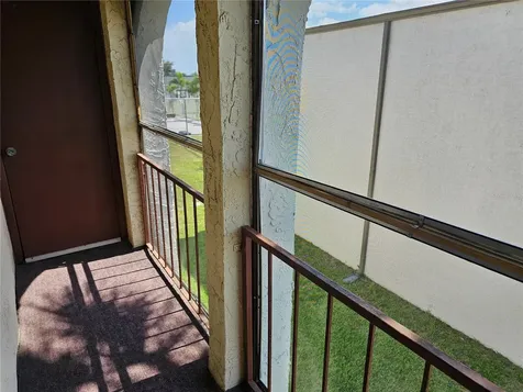 7701 Starkey Road Seminole FL 33777