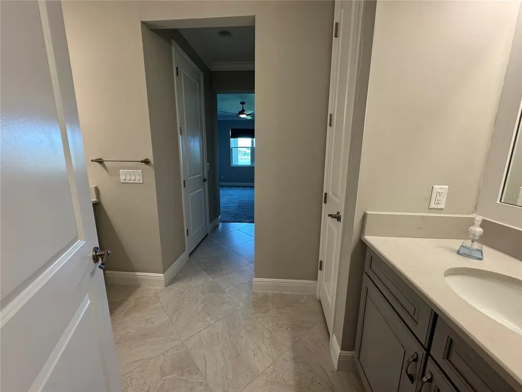 239 Okeeffe Circle Bradenton FL 34212