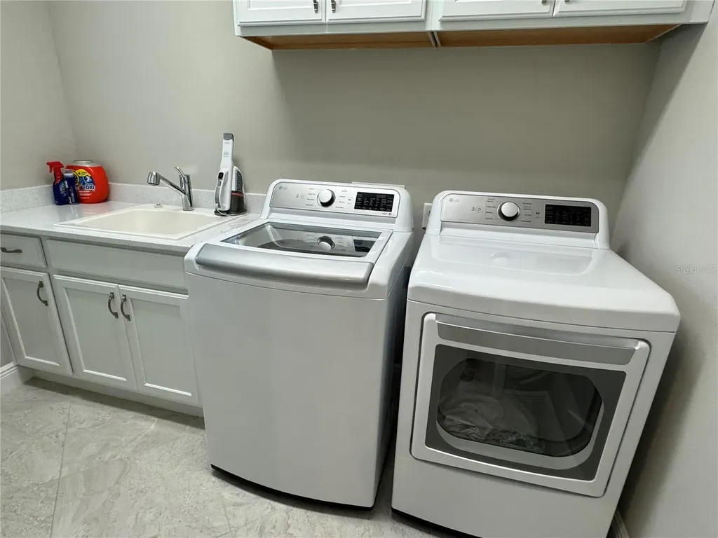 239 Okeeffe Circle Bradenton FL 34212